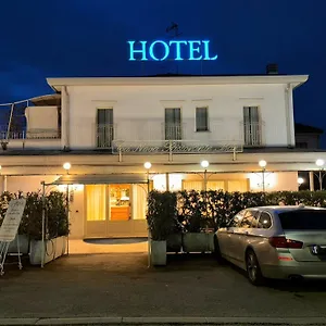 Hotel Ristorante Ca' Nova